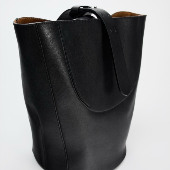 Zara Elegant Black Tote Bag - Picture 5 of 6